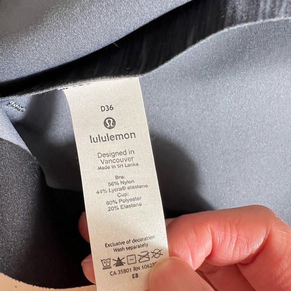 Lululemon Enlite black sport Bra Zip Front Ultralu Soft Size 36D - Picture 4 of 5